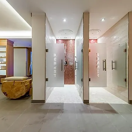 Neustift Hotel 4*