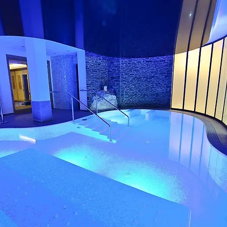 纽斯蒂夫特运动酒店